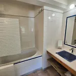 Bel Avec Jardin A Seulement 50 M De La Et De Sanary, Climatise, 6 Couchages Six-Fours-les-Plages