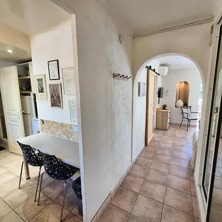 Bel Avec Jardin A Seulement 50 M De La Et De Sanary, Climatise, 6 Couchages 公寓 锡富尔勒普拉日